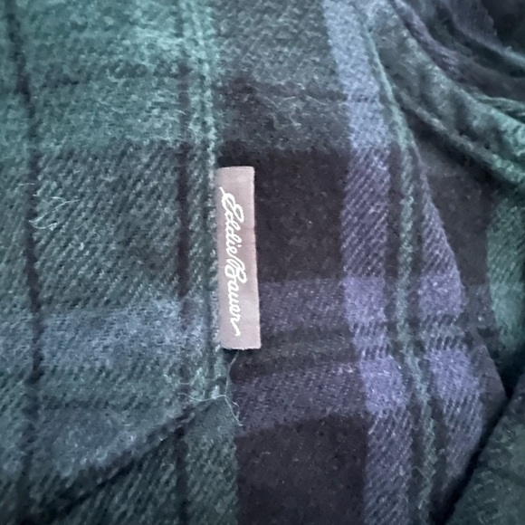 ⚡️2/$25⚡️ Eddie Bauer 100% Cotton Green Plaid Flannel Shirt | Sz M Cabincore - Picture 4 of 10